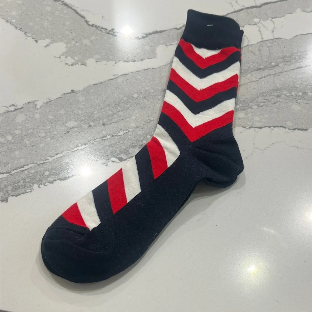 Chevron Patterned‎ Men's Sock - Red, White, and Black